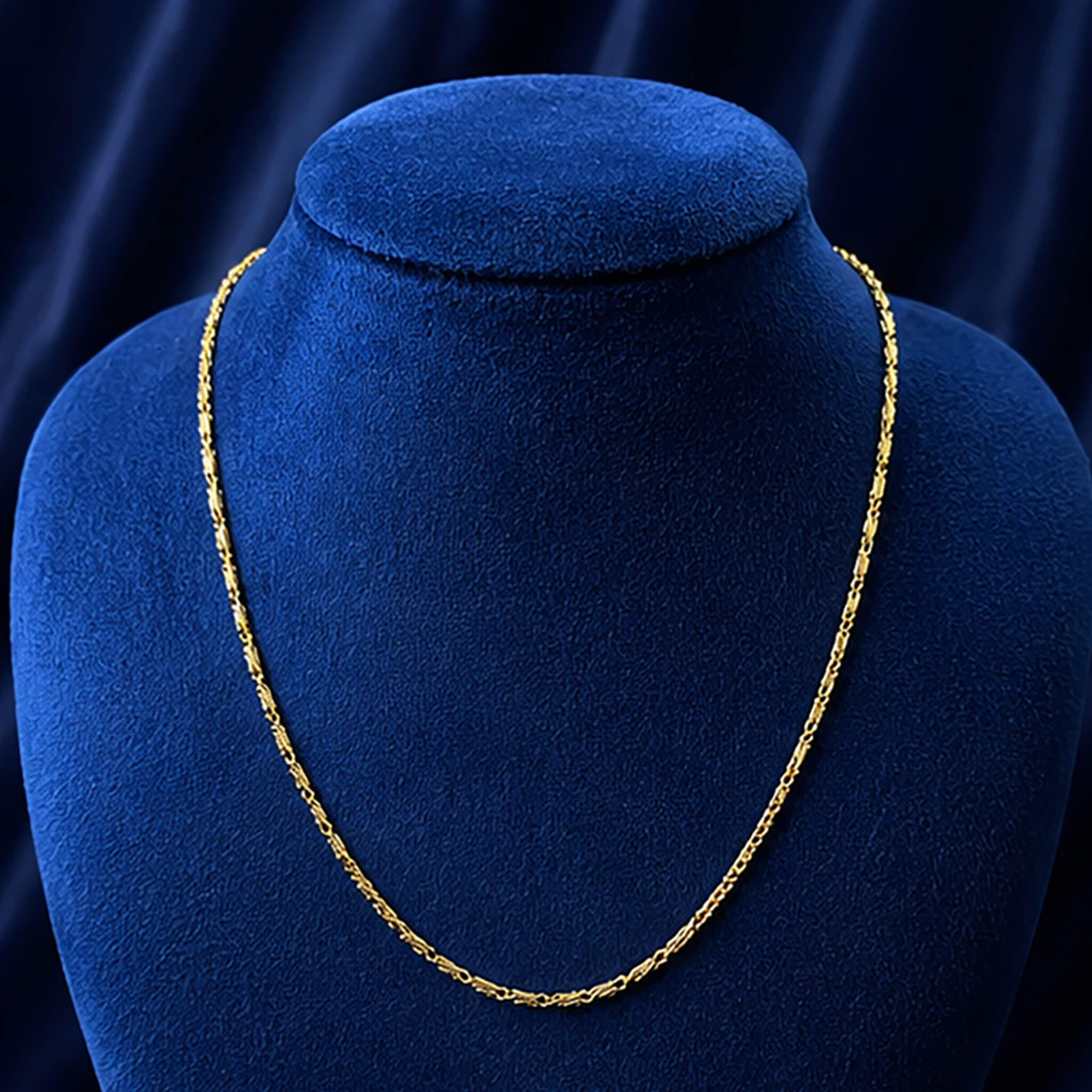 Aurelia Delicate Golden Twist Chain