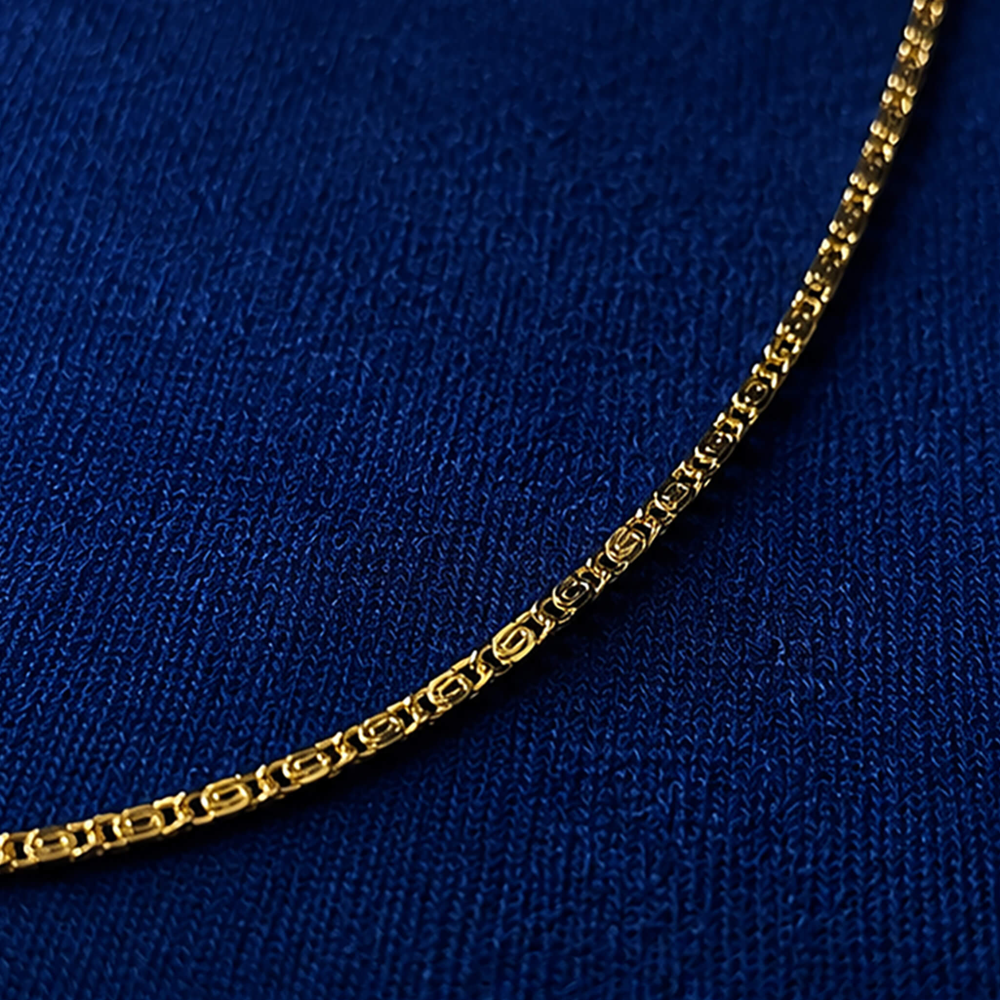 Aurelia Regal Link Gold Chain
